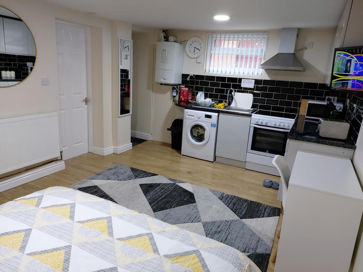 Appartement Lovely Studio-flat With Free Parking, Free Wifi. *