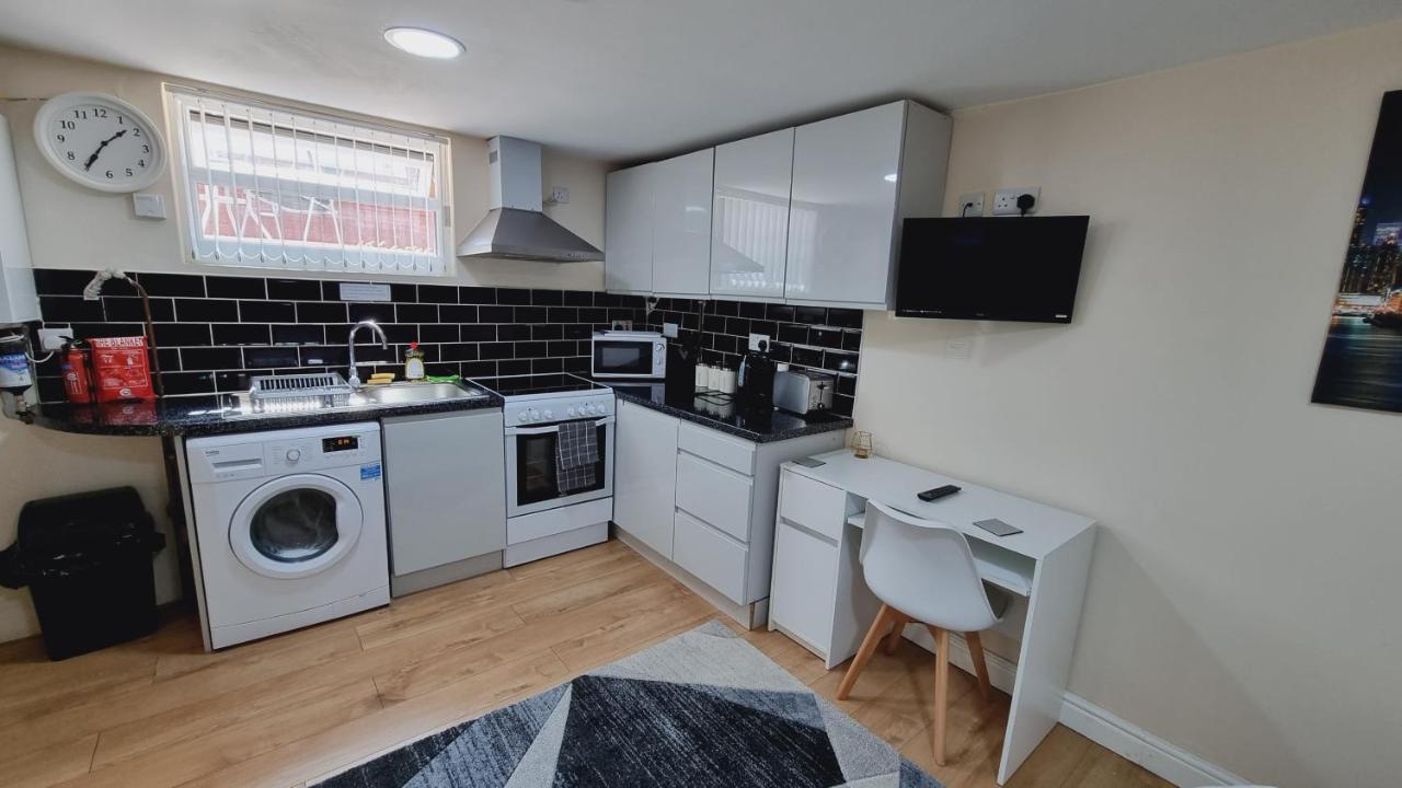 Lovely Studio-flat With Free Parking, Free Wifi. Appartement *